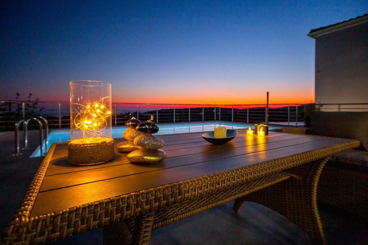 The View Villa Maries  ภายนอก รูปภาพ